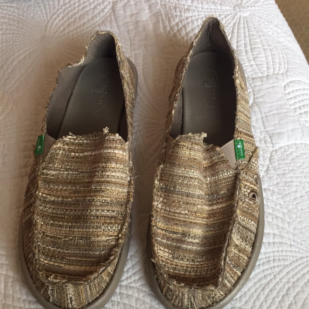 Sanuks